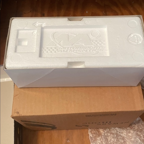 UPS Freight Racing Car Model - Picture 7 of 11